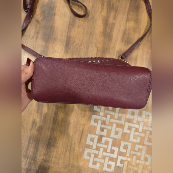 Michael Kors Cindy Dome Scalloped Edge Crossbody Burgundy Plum Bag - Picture 3 of 6